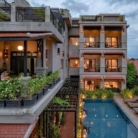 Grange Hotel Siem Reap Buitenkant foto
