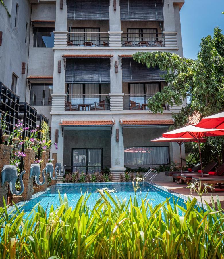 Grange Hotel Siem Reap Buitenkant foto