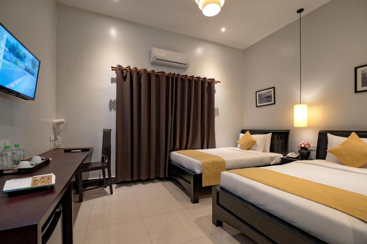 Grange Hotel Siem Reap Buitenkant foto