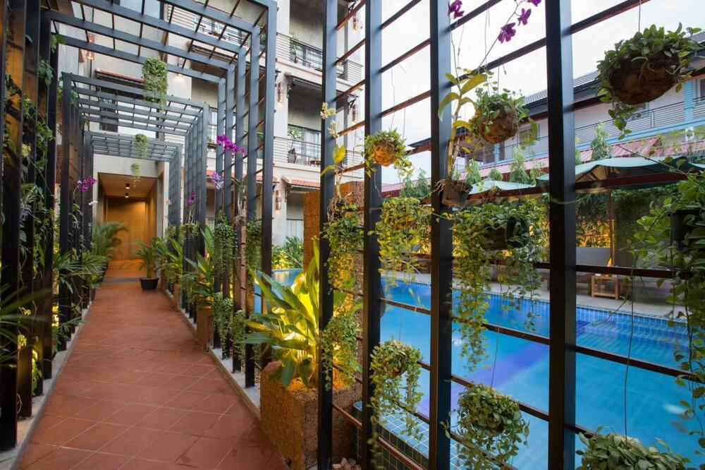 Grange Hotel Siem Reap Buitenkant foto