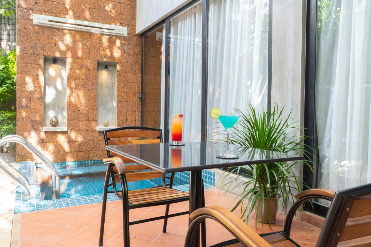 Grange Hotel Siem Reap Buitenkant foto
